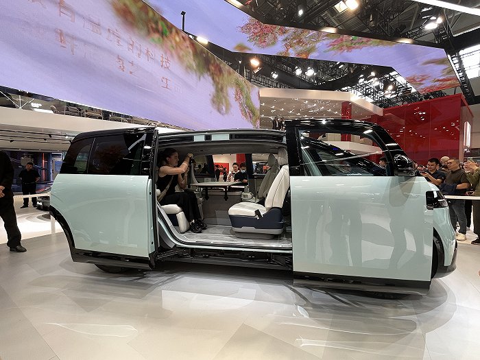 聊、同质化成产品经理观展后的关键词 | 2024北京车展